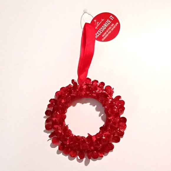 Hallmark Accessories it, Hallmark red sequin wreath ornament qty:1 - Picture 1 of 6